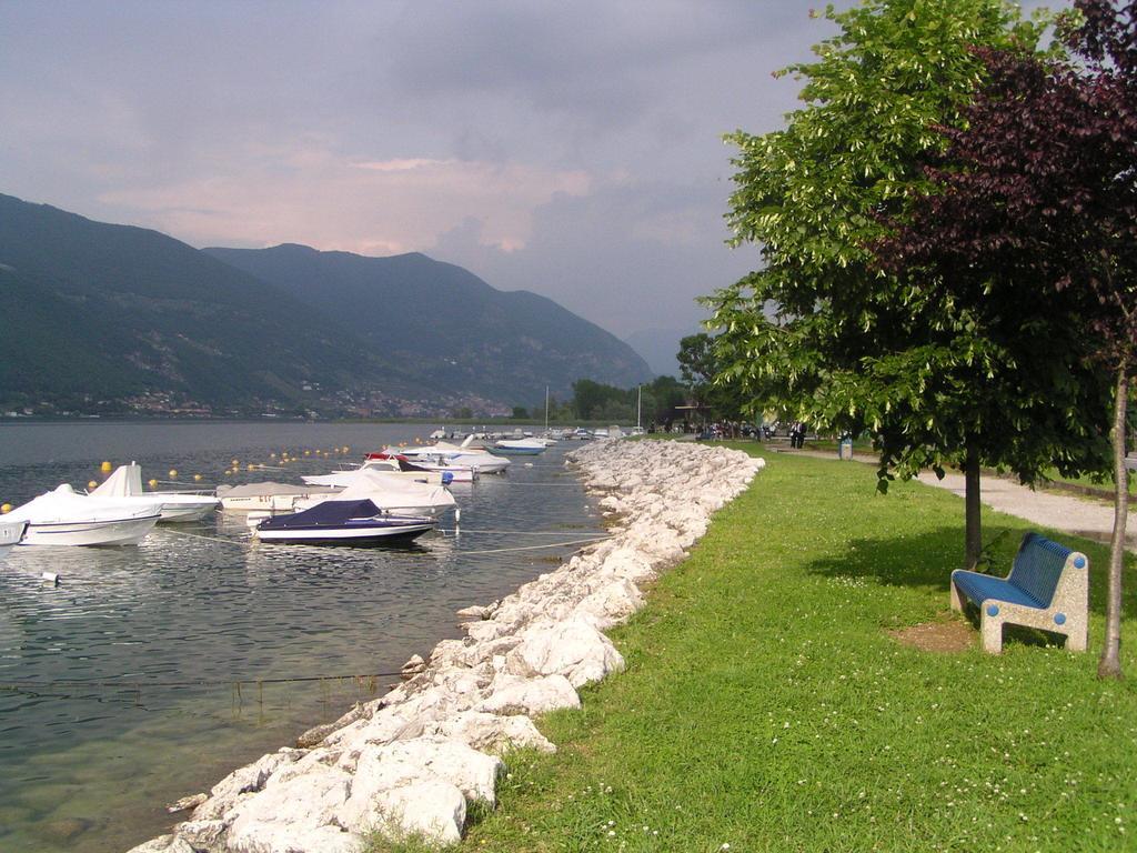 B&B Aria Di Lago Paratico Exteriör bild